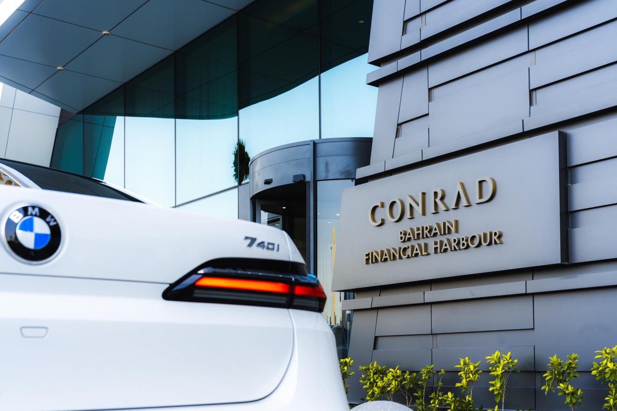Conrad Bahrain Financial Harbour Hotel Al-Manamah Bagian luar foto